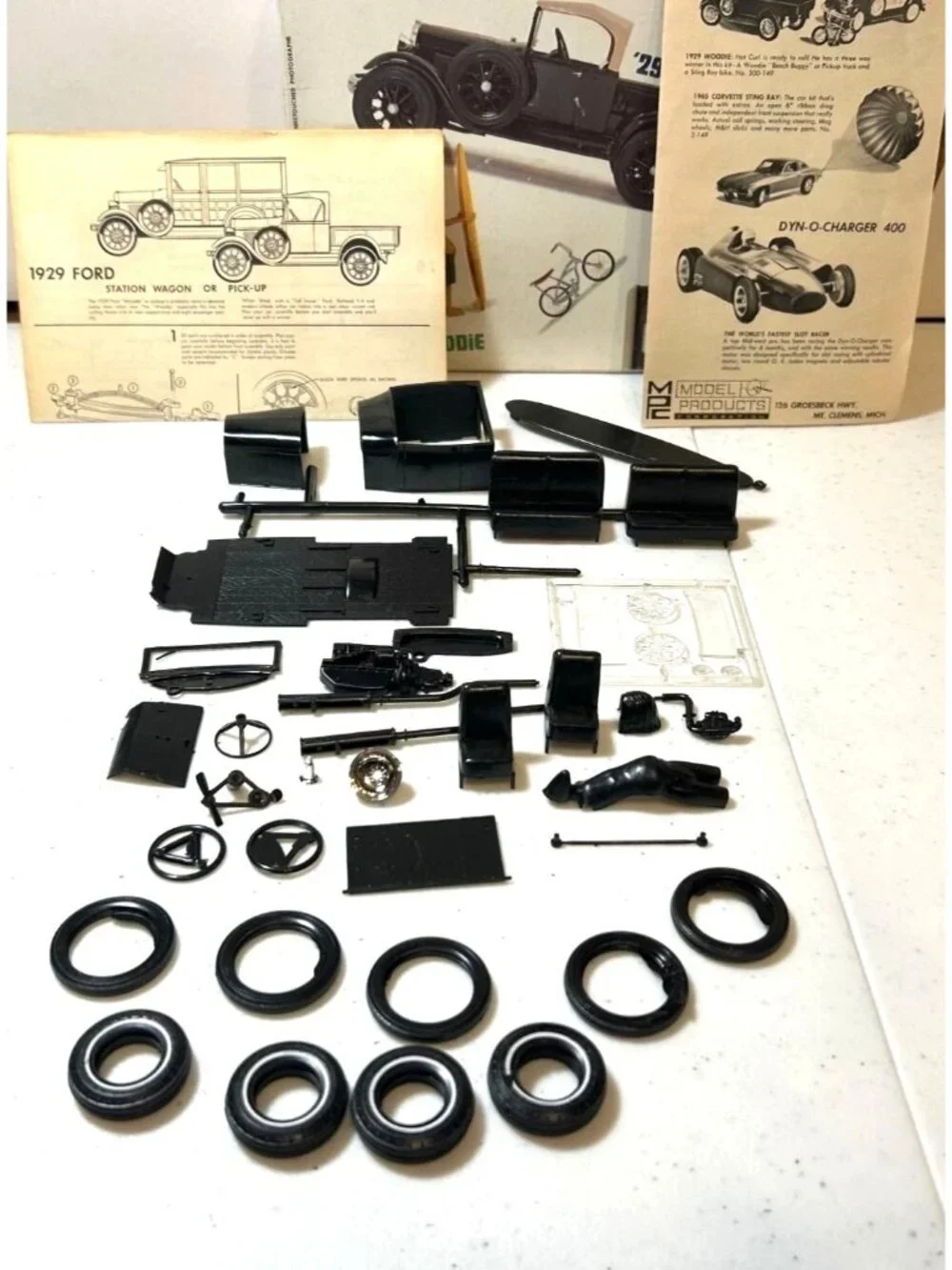 Vintage The Wild Ones 29 Ford Pick-Up Or Woodie 1/25 Model Kit MPC 300-149 Unass